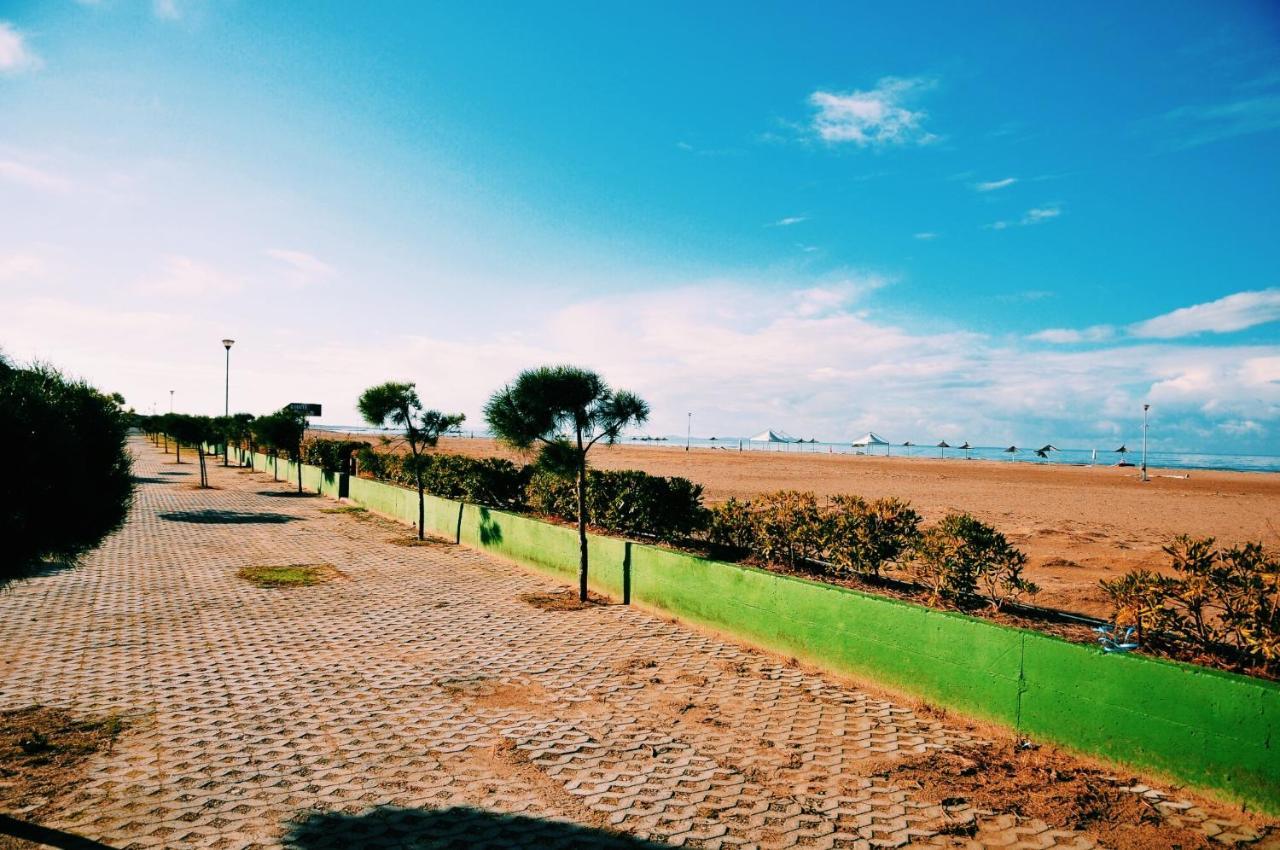 Ivy Lalzi Bay Beach House Durrës Kültér fotó